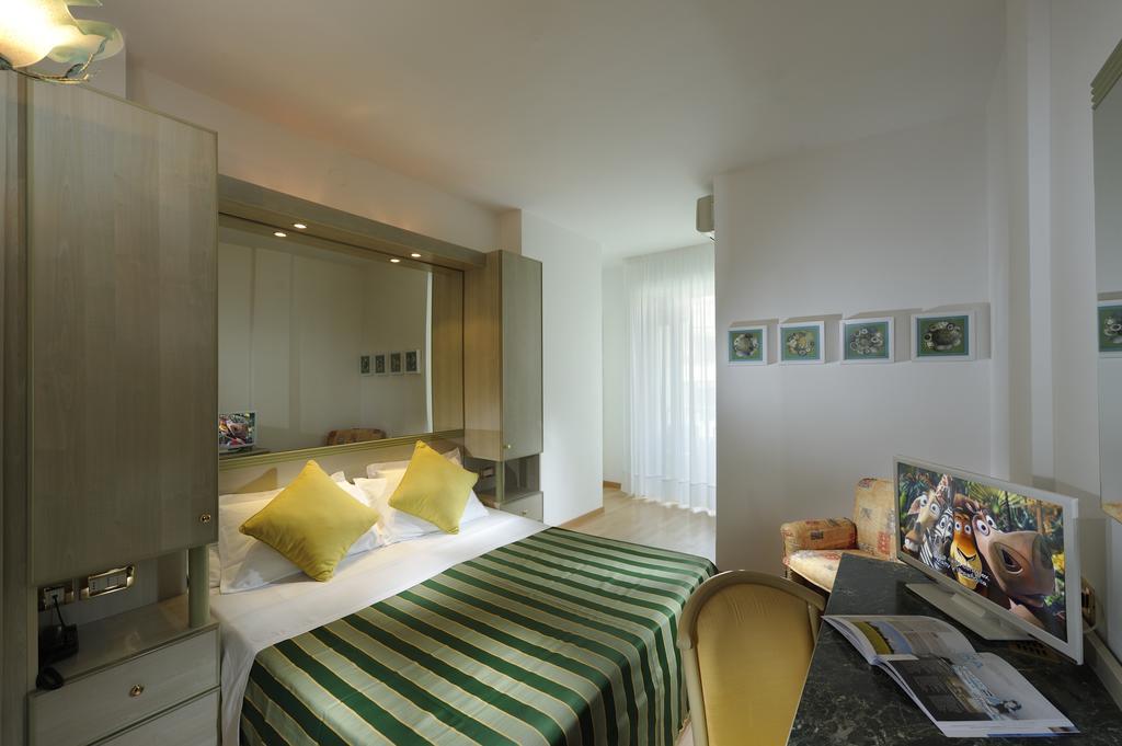 Hotel Montecarlo Bibione Chambre photo